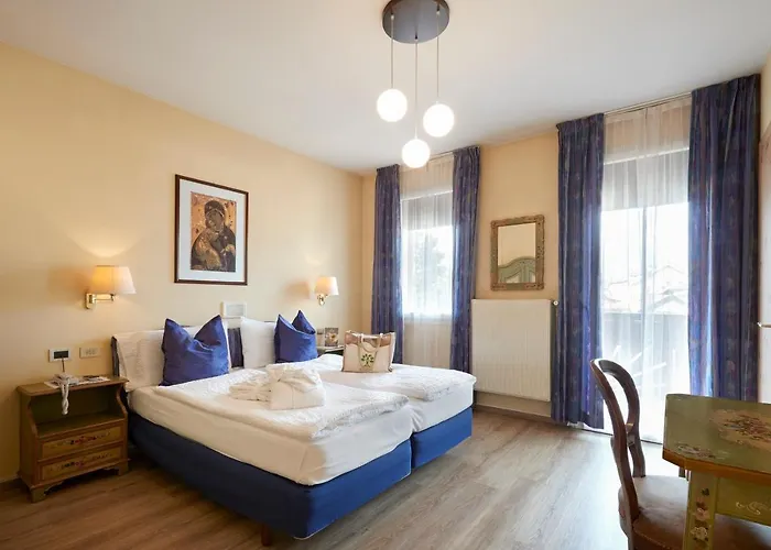 艾丽卡轻松酒店 3*